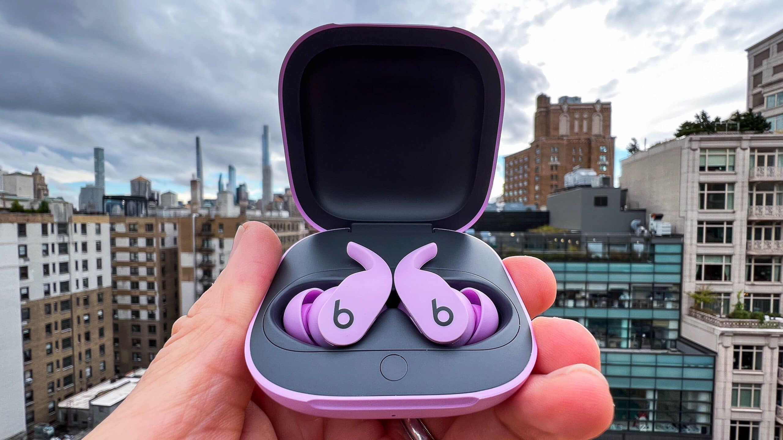 Beats Fit Pro Review: A Good Sporty Choice